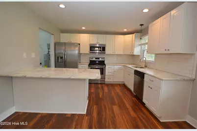 1018 Oak Drive, Jacksonville, NC 28546 - Photo 6