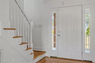 819 Badger Cir, Greenville, NC 27834 - Photo 8