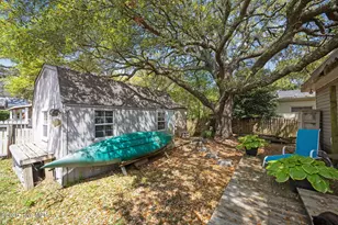 2812 Evans St, Morehead City, NC 28557 - Photo 44