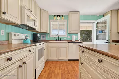 401 Dolphin Street, Sunset Beach, NC 28468 - Photo 10
