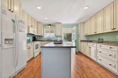 401 Dolphin Street, Sunset Beach, NC 28468 - Photo 8