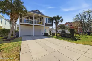 1607 Pinfish Ln, Carolina Beach, NC 28428 - Photo 2