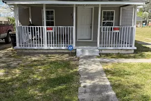 515 McInnis St, Pembroke, NC 28372 - Photo 2