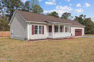 106 Goldie Ln, Beulaville, NC 28518 - Photo 2