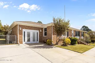 404 Maplehurst Dr, Jacksonville, NC 28540 - Photo 4