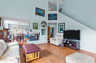 217 NE 61st St, Oak Island, NC 28465 - Photo 12
