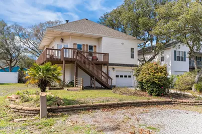 217 NE 61st Street, Oak Island, NC 28465 - Photo 8