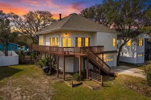 217 NE 61st St, Oak Island, NC 28465 - Photo 2