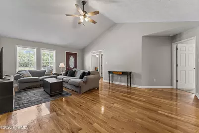 106 Walnut Avenue, Hamlet, NC 28345 - Photo 4