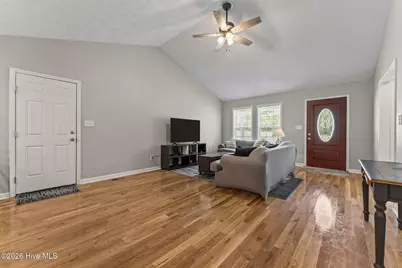 106 Walnut Avenue, Hamlet, NC 28345 - Photo 8