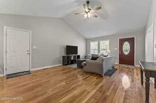 106 Walnut Ave, Hamlet, NC 28345 - Photo 8
