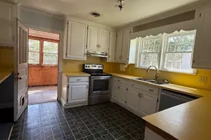 6683 E Wilson St, Fountain, NC 27829 - Photo 6