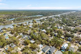 152 NW 10th St, Oak Island, NC 28465 - Photo 8