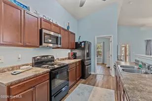 152 NW 10th St, Oak Island, NC 28465 - Photo 20
