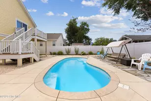 329 NE 59th St, Oak Island, NC 28465 - Photo 48