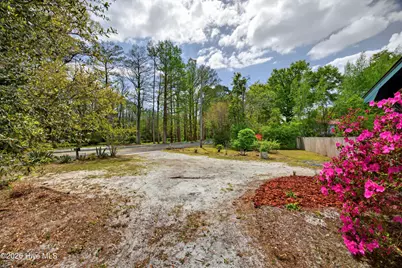 2240 W Lake Shore Drive, Wilmington, NC 28401 - Photo 6