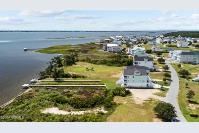 719 Cannonsgate Drive, Newport, NC 28570 - Photo 16
