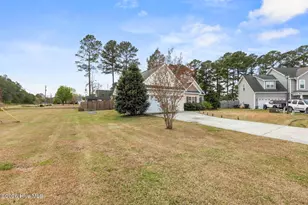 321 Holly Grove Ct W, Jacksonville, NC 28540 - Photo 2
