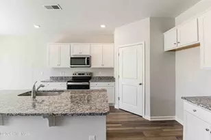 312 Merchant Pt Blvd, Jacksonville, NC 28546 - Photo 8