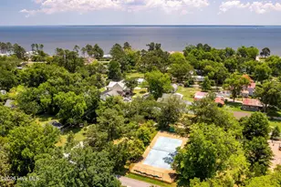409 High St, Oriental, NC 28571 - Photo 8