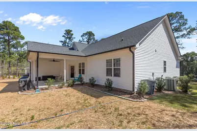 30220 W Lake Drive, Wagram, NC 28396 - Photo 34