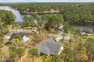 30220 W Lake Dr, Wagram, NC 28396 - Photo 4
