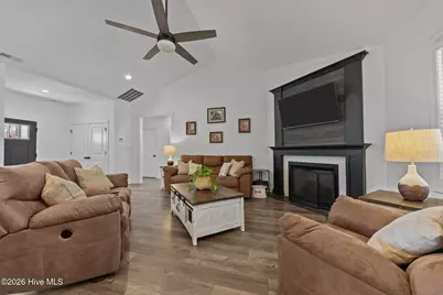 30220 W Lake Drive, Wagram, NC 28396 - Photo 14