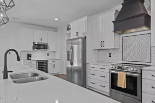30220 W Lake Dr, Wagram, NC 28396 - Photo 6