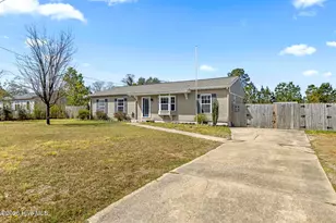 38 Riegel Dr, Hubert, NC 28539 - Photo 2