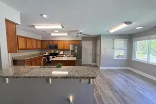 402 Crestwood Dr, Newport, NC 28570 - Photo 12