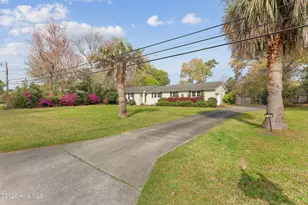 240 Jeb Stuart Dr, Wilmington, NC 28412 - Photo 2