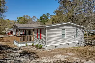 2070 Helmsman Dr SW, Supply, NC 28462 - Photo 4