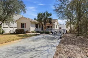 142 NW 8th St, Oak Island, NC 28465 - Photo 2
