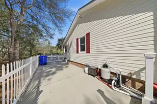 142 NW 8th St, Oak Island, NC 28465 - Photo 10