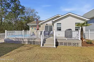 142 NW 8th St, Oak Island, NC 28465 - Photo 8