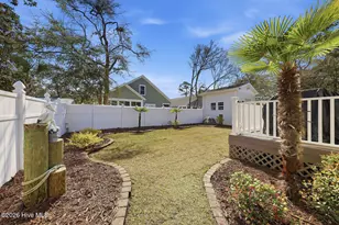 142 NW 8th St, Oak Island, NC 28465 - Photo 6