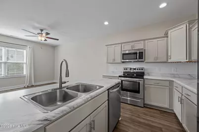 349 S Stingray Lane, Sneads Ferry, NC 28460 - Photo 10