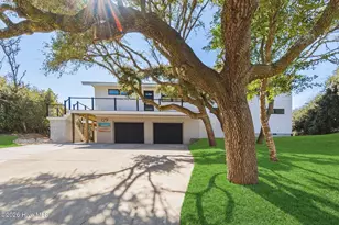 129 Dogwood Cir, Pine Knoll Shores, NC 28512 - Photo 2