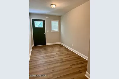 1050 W Indiana Avenue, Southern Pines, NC 28387 - Photo 4