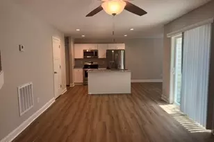1050 W Indiana Ave, Southern Pines, NC 28387 - Photo 8