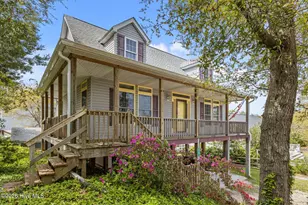115 Sea Oats Dr, Emerald Isle, NC 28594 - Photo 2