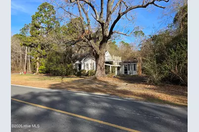 1081 Red Bug Road, Hallsboro, NC 28442 - Photo 6