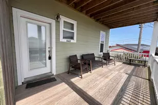 3307 Emerald Dr, Emerald Isle, NC 28594 - Photo 4