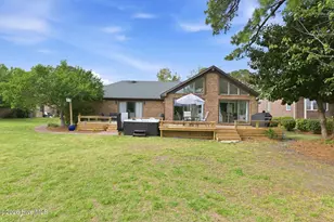 824 Pelican Dr, New Bern, NC 28560 - Photo 2