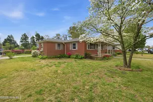 206 Hiland Park Ave, Hertford, NC 27944 - Photo 2