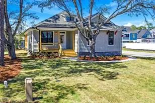 141 NE 39th St, Oak Island, NC 28465 - Photo 6
