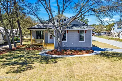 141 NE 39th Street, Oak Island, NC 28465 - Photo 2