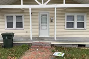 310 Jones St, New Bern, NC 28562 - Photo 2