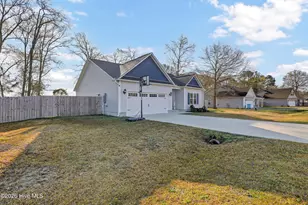 406 Duster Ln, Richlands, NC 28574 - Photo 4
