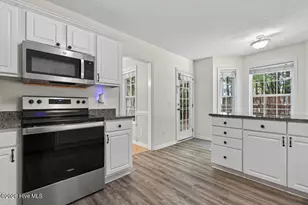 9818 N Olde Towne Wynd SE, Leland, NC 28451 - Photo 18